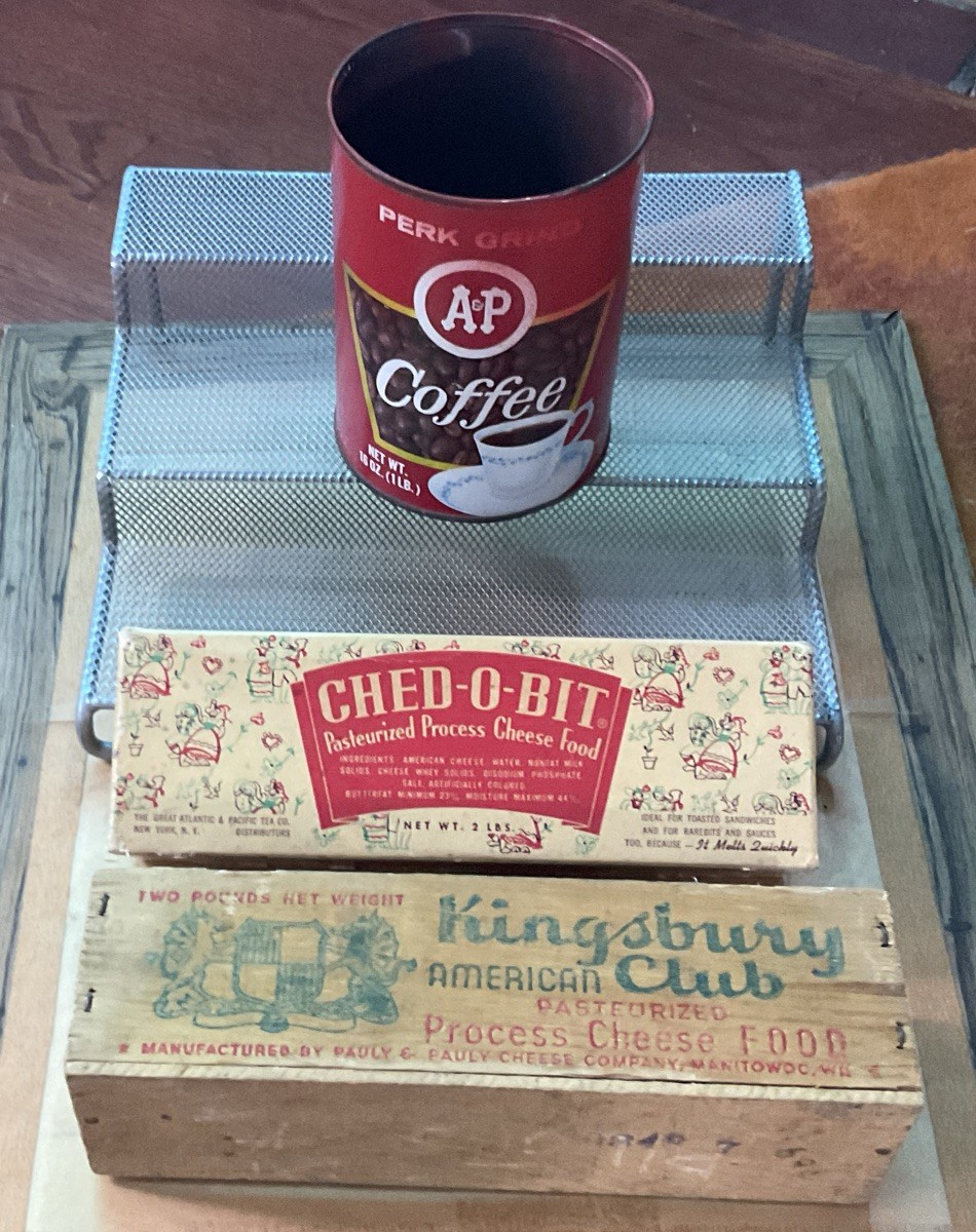 Vintage A&P Ched O Bit Box & Coffee Tin | Wood Kingsbury Club Cheese Box