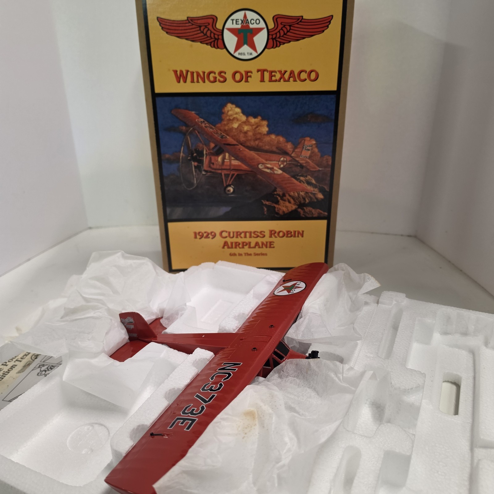 Ertl Wings of Texaco 1929 Curtiss Robin Diecast Plane Bank NIB
