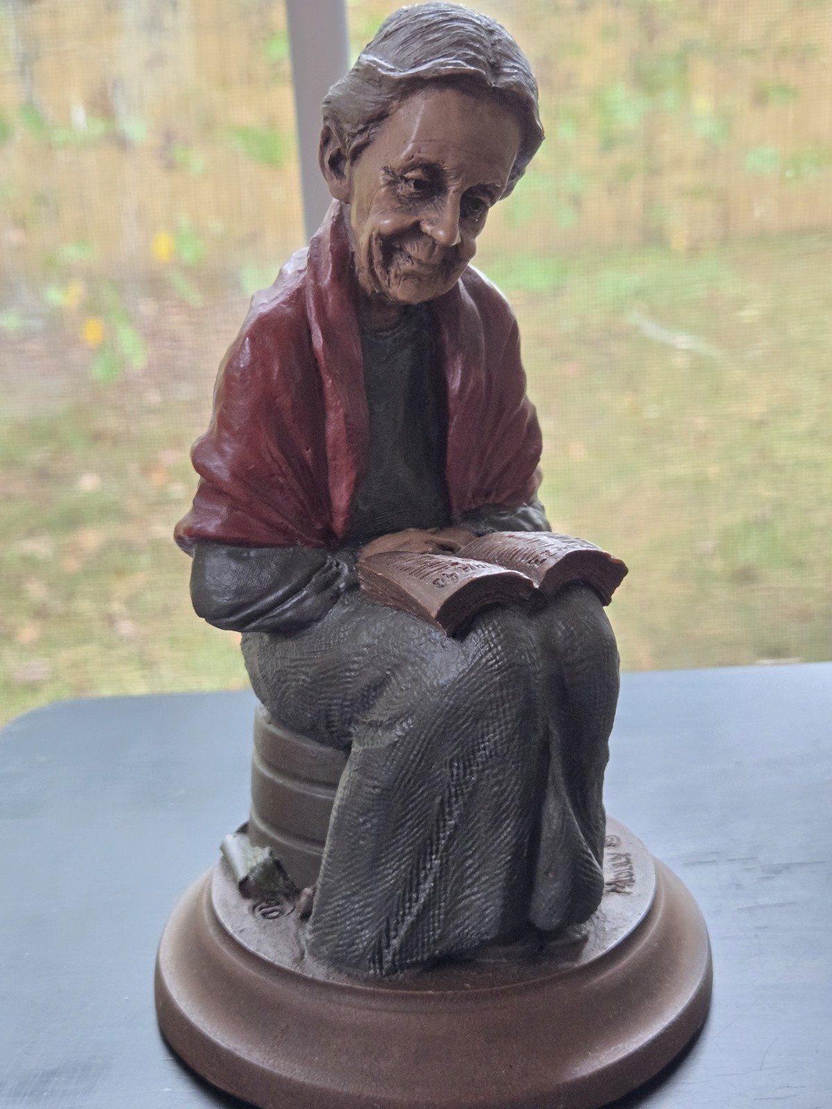 Vintage 1987 Tom Clark Molly Old Lady Figurine Reading Bible Signed