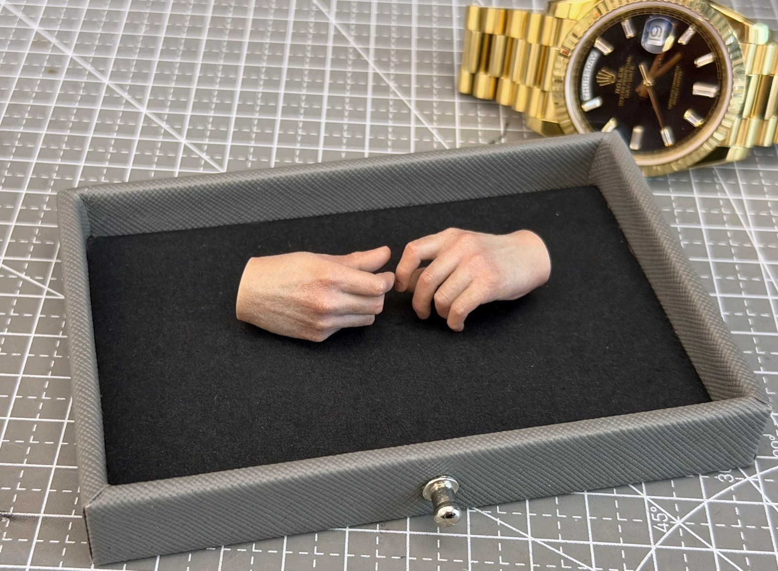 mille hua studio 1/6 batman hand