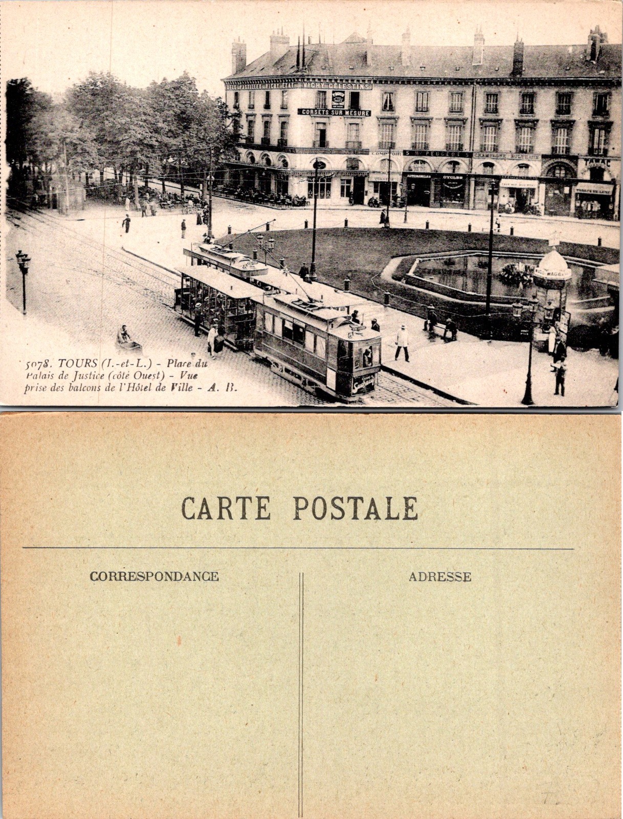 Tours France Place Palais de Justice cote Ouest l\'Hotel de Ville Postcard 73598