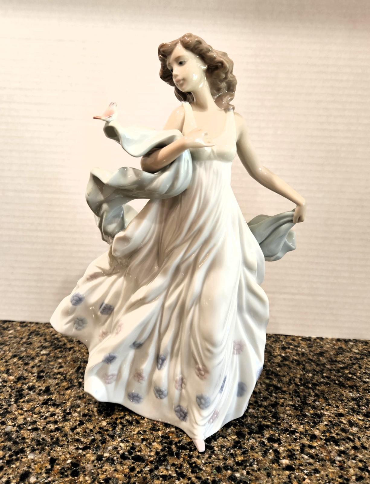 Vintage Lladro Porcelain Figurine \