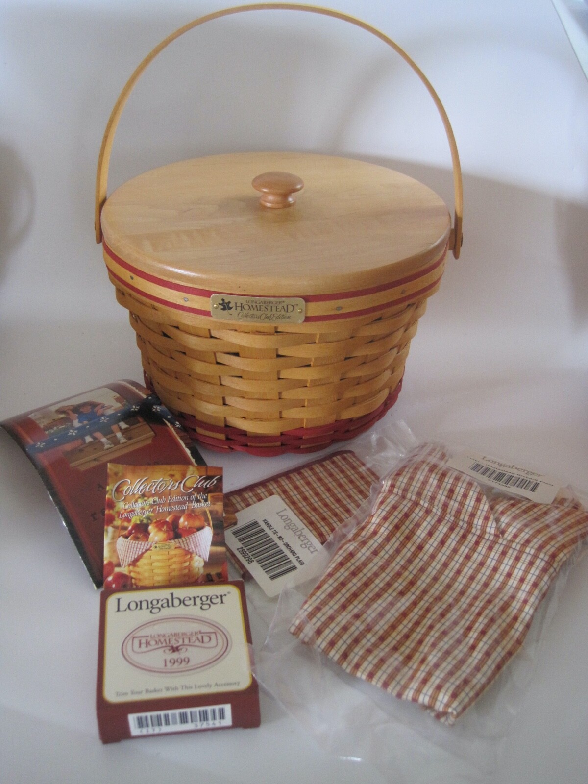 Longaberger Homestead Basket Collector's Club Edition W/ Lid Fabric Liner 1999