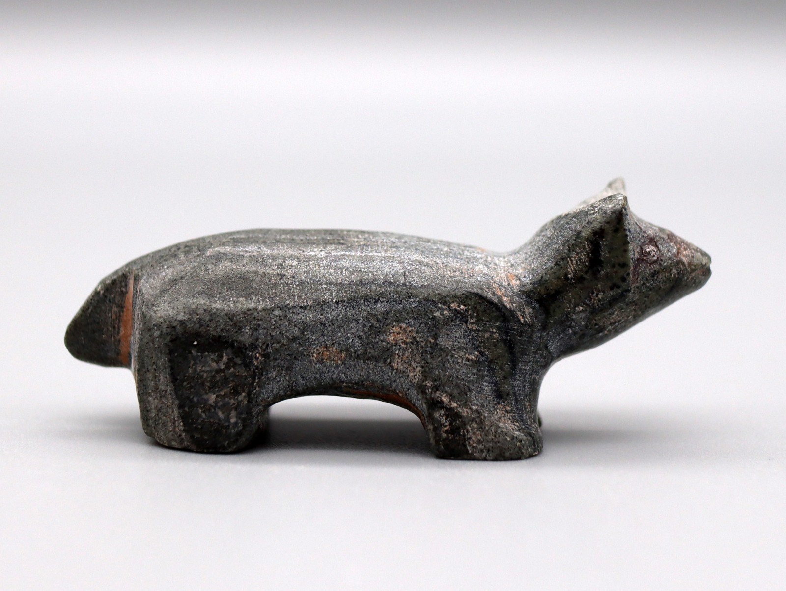 Mary Tsikewa (d) Serpentine Zuni Wolf Fetish