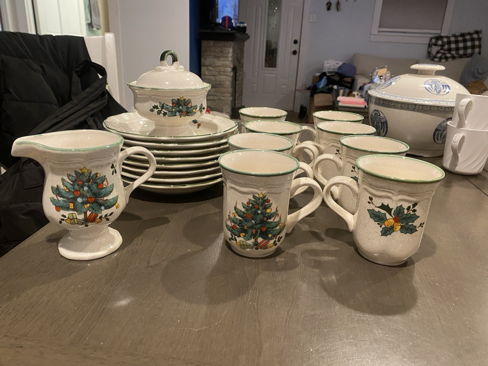 Vintage Mikasa 18 Piece Festive Season EB 451 Ceramic Set