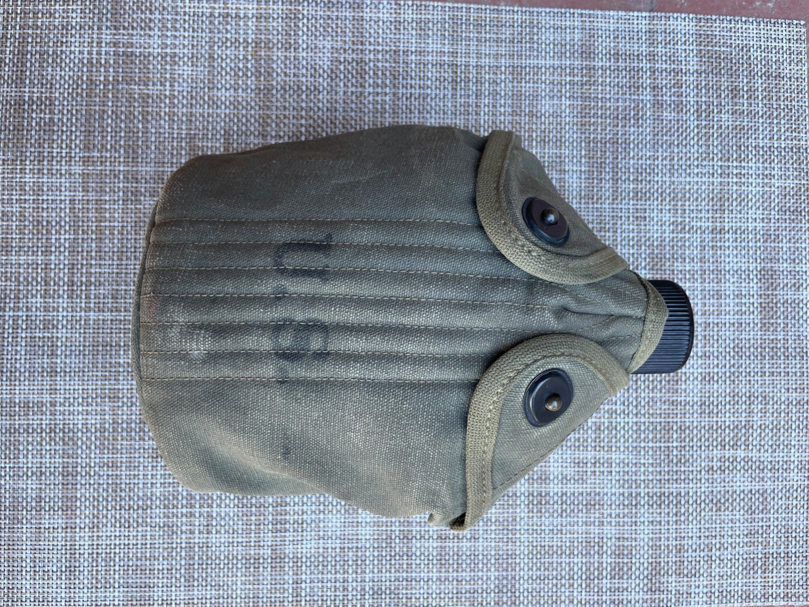 ORIGINAL WWII US AIRBORNE PARATROOPER DISMOUNTED CANTEEN COVER-1942, JEFF QMD