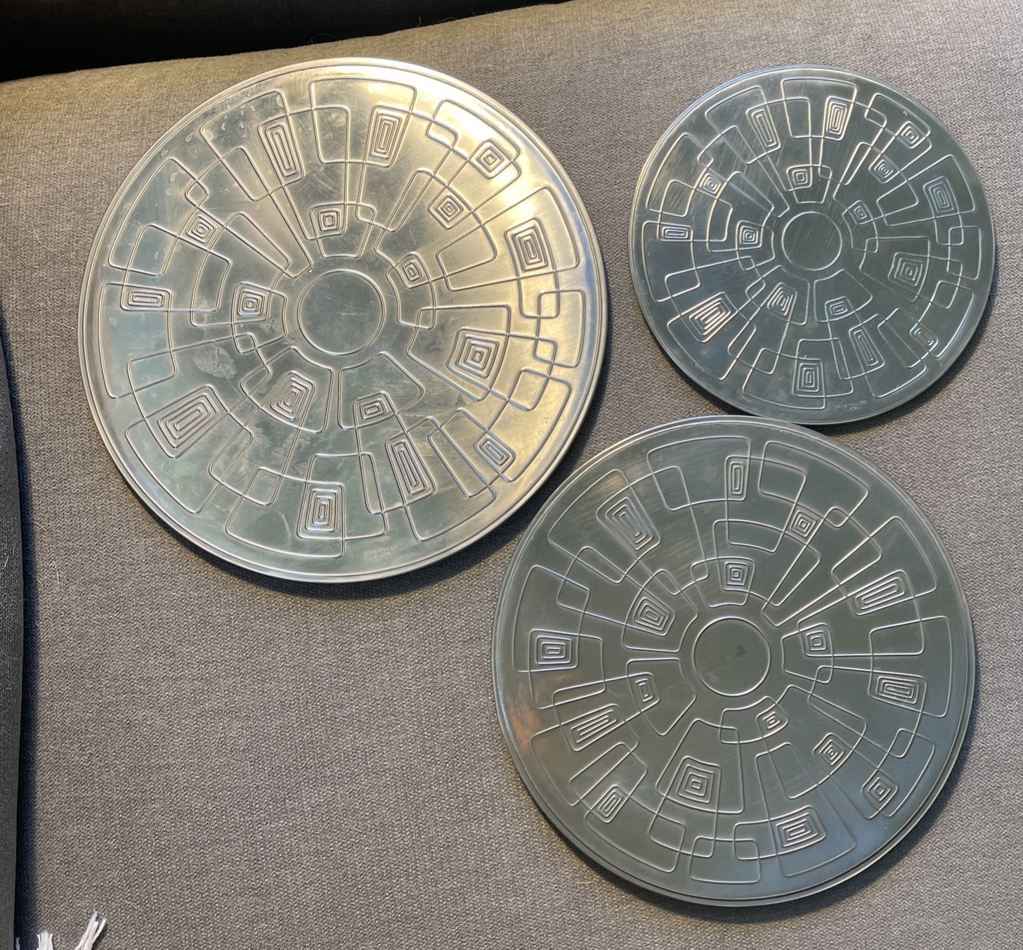 Vintage 1960s Gense Stainless Sweden UFO Atomic Trivet Set of 3, 6” 7.5” 9”
