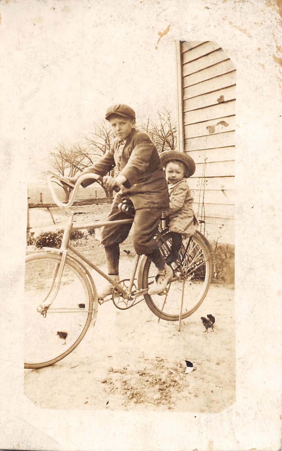J32/Interesting RPPC Postcard c1910 Early Bicycle Double Rider Kid Kickstand 308