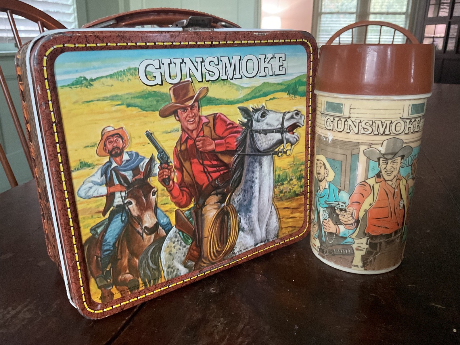 VINTAGE GUNSMOKE LUNCHBOX AND THERMOS