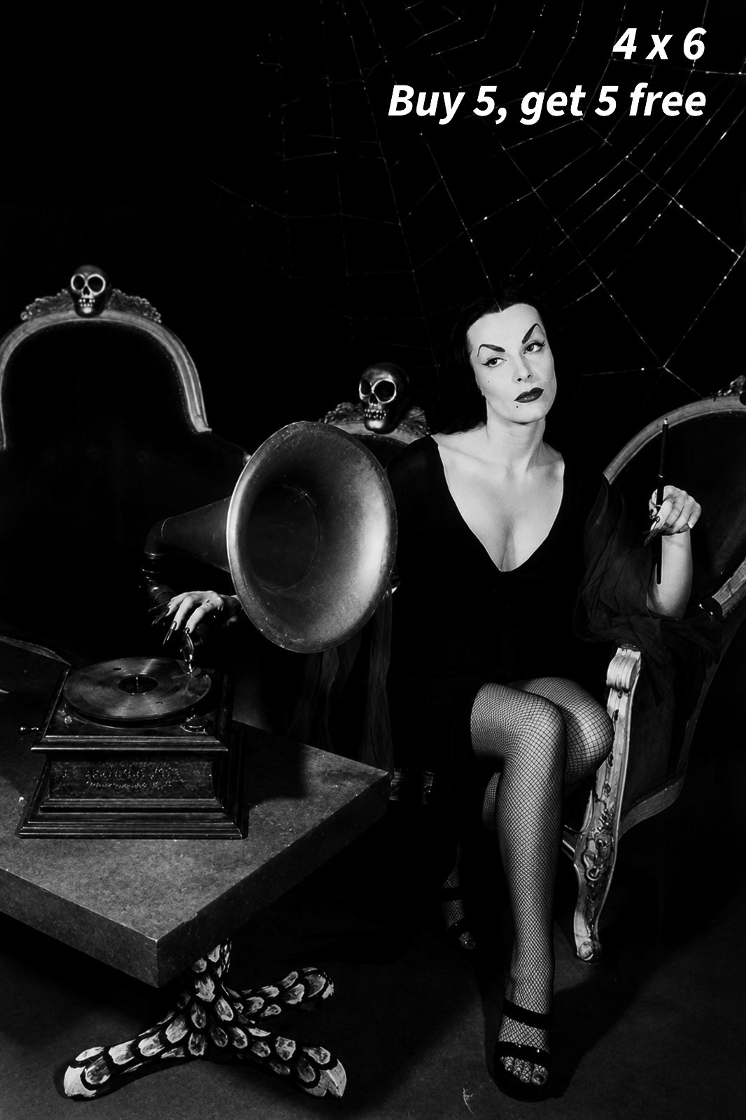 VAMPIRA - 4x6 Publicity Photo 🟣Early 1950s Gothic Horror TV Portrait
