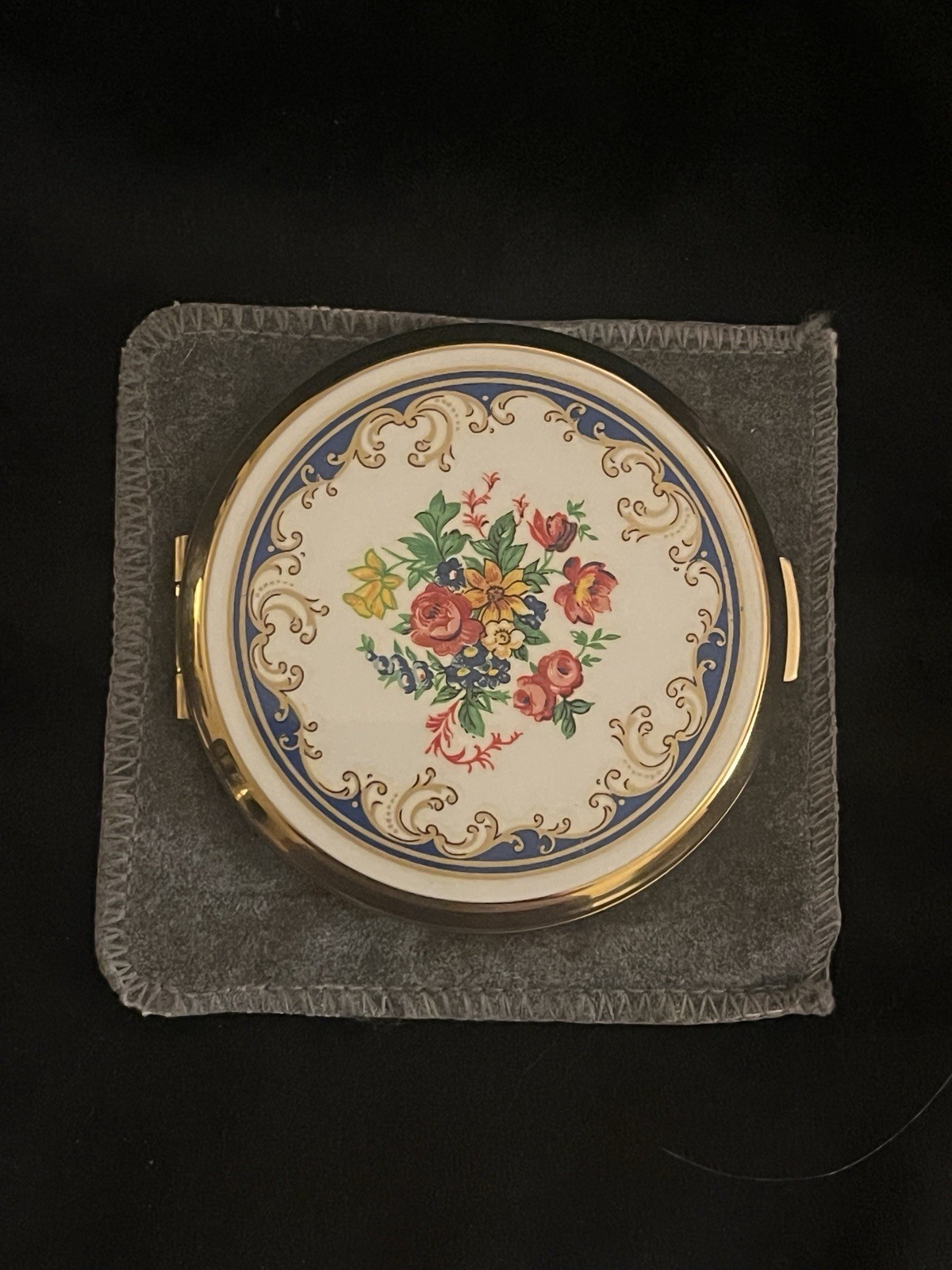 Vintage Stratton Made in England Blue Floral Mirror Compact Comes With Pouch