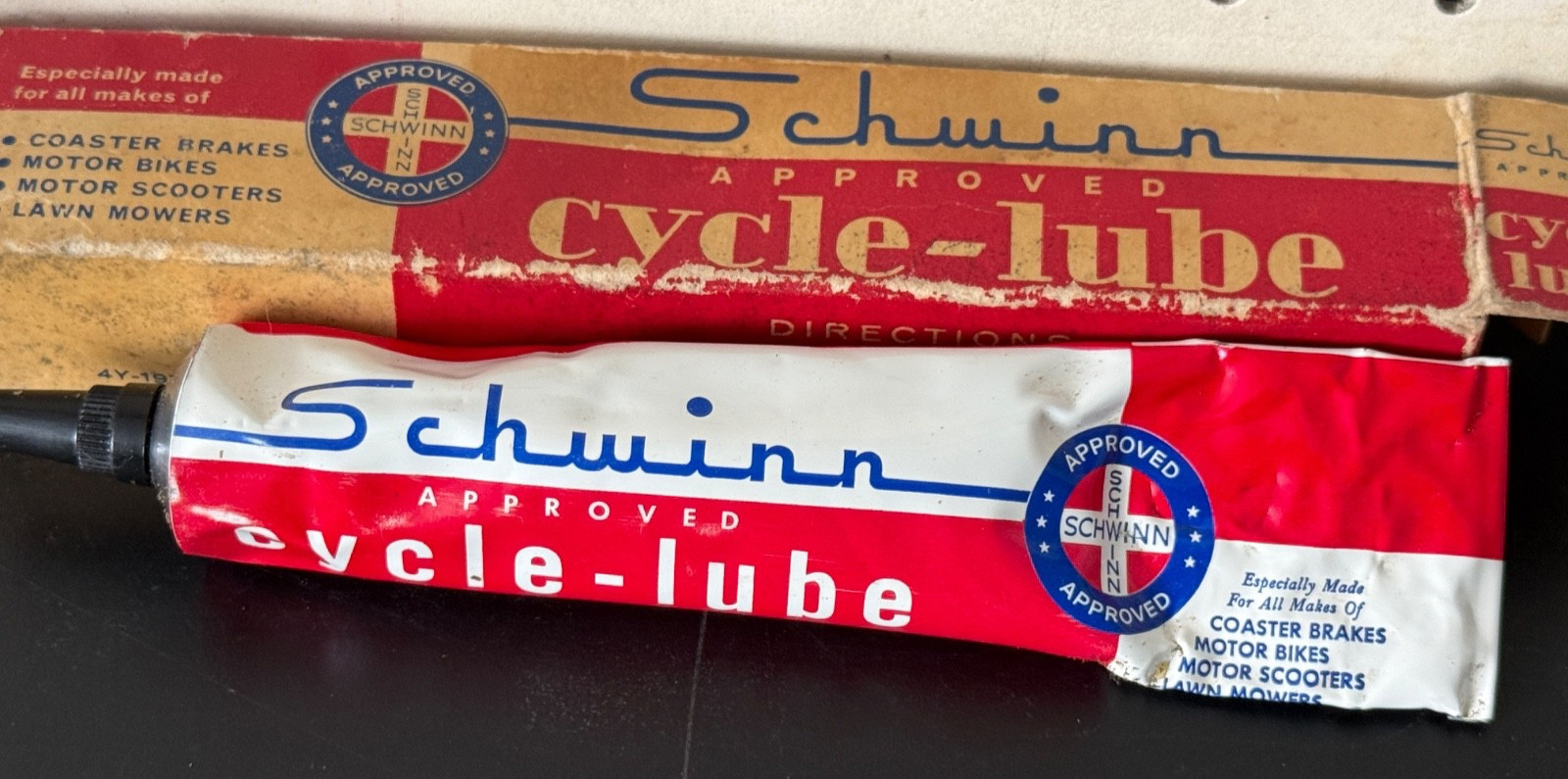 Vintage 1960\'s Schwinn Approved Grease in Original Box