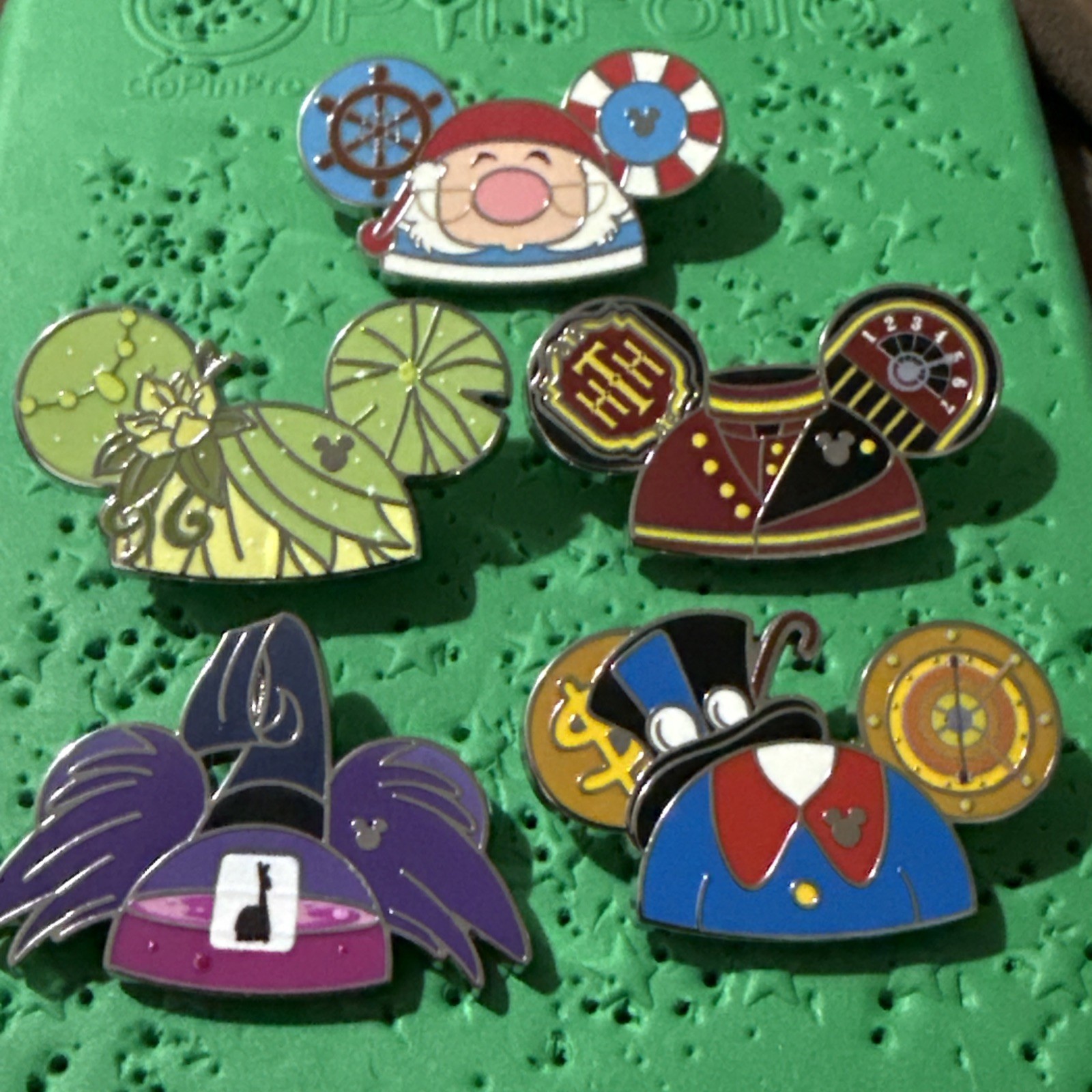 2025 Disney WDW Hidden Mickey Ear Hats Wave B 5 Pin Set- NO CHASER