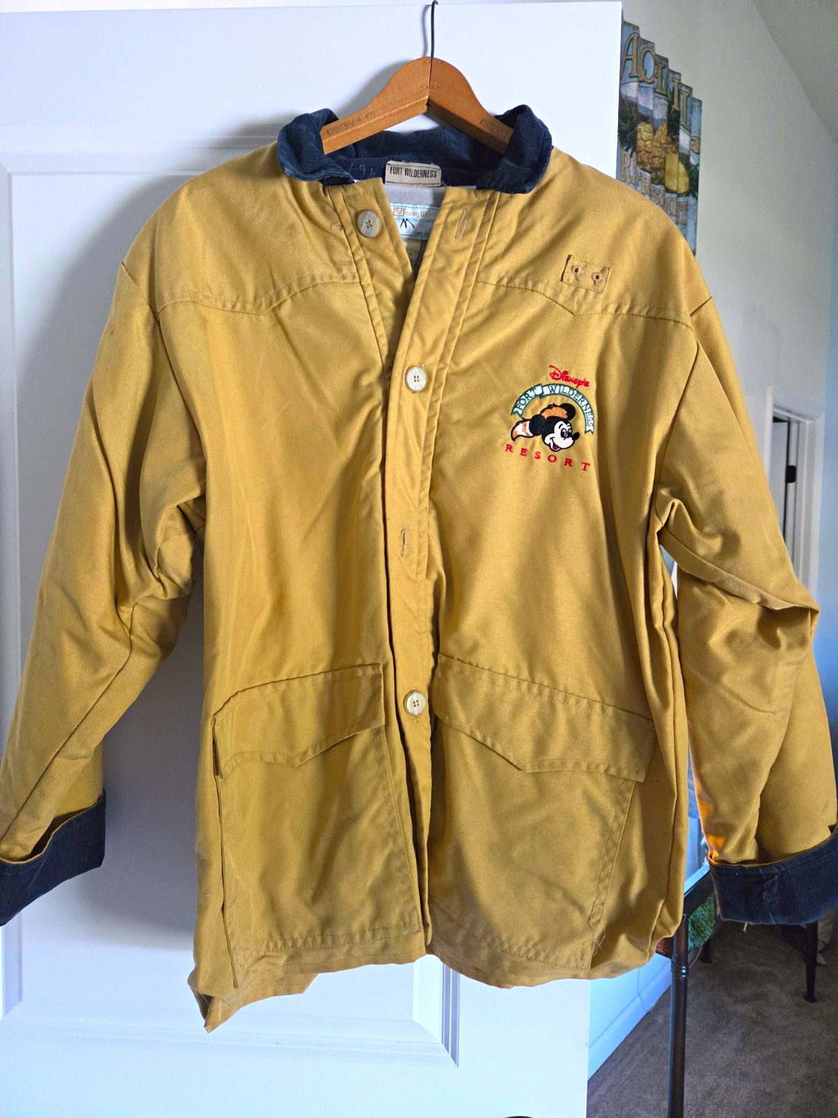 Walt Disney World Fort Wilderness Cast Member Rare Mickey Mouse Jacket Size M