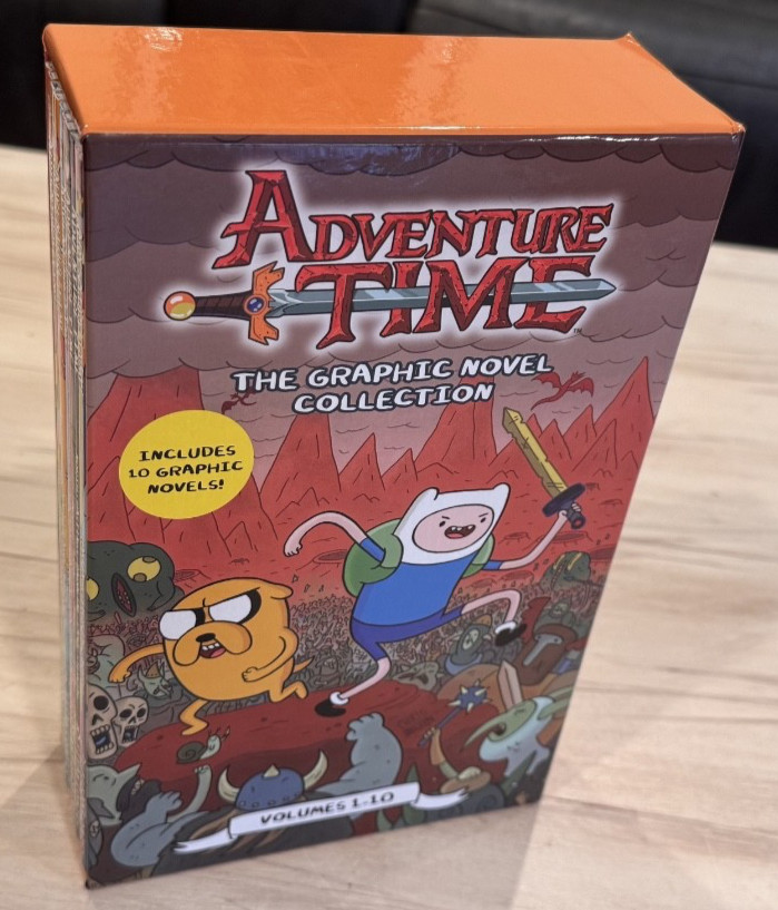 TITAN COMICS ADVENTURE TIME BOXED SET
