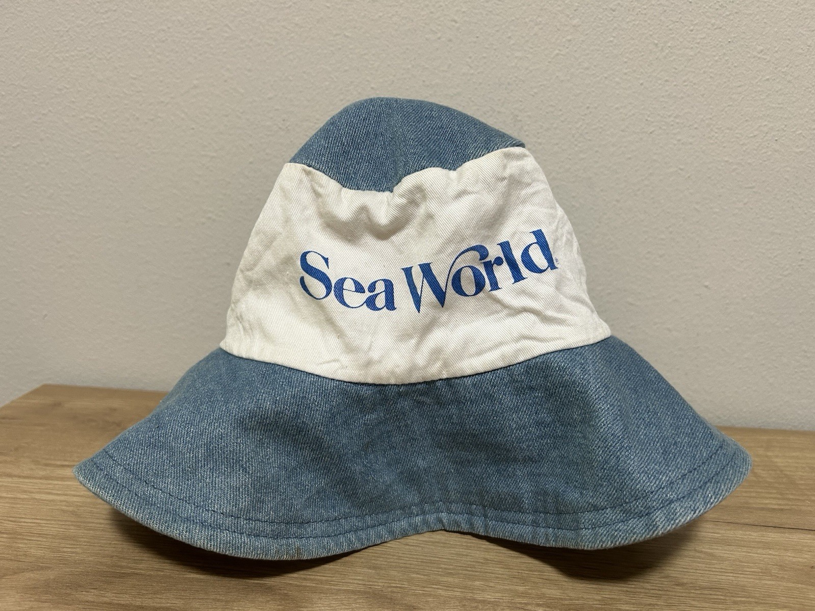 Vintage 80s Sea World Park Floppy Sun Hat Denim White Blue Bucket Cap Beach