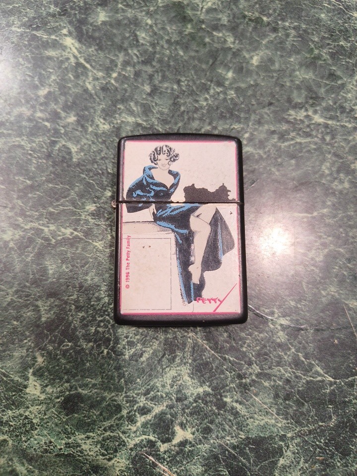 Rare Vintage Perry Family Collection 1996 Pin-up Zippo Lighter