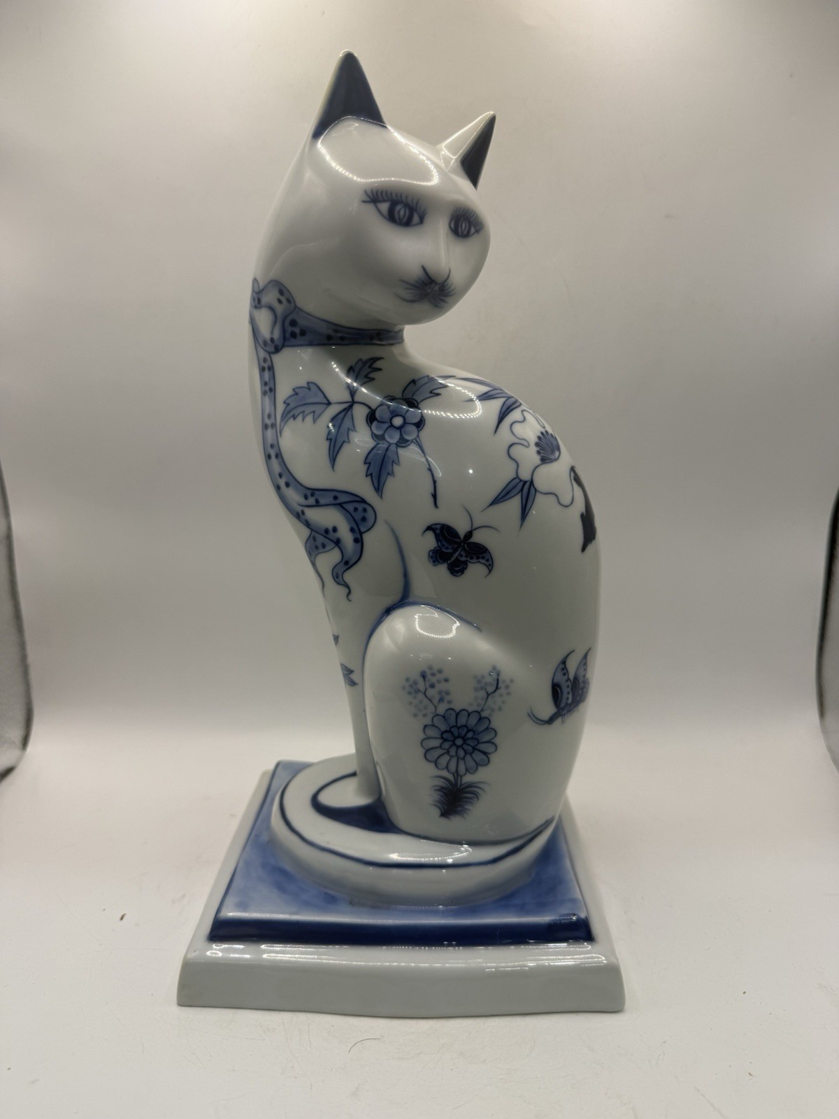 Vintage Blue White Porcelain Siamese Cat Figurine Thailand Floral 11\