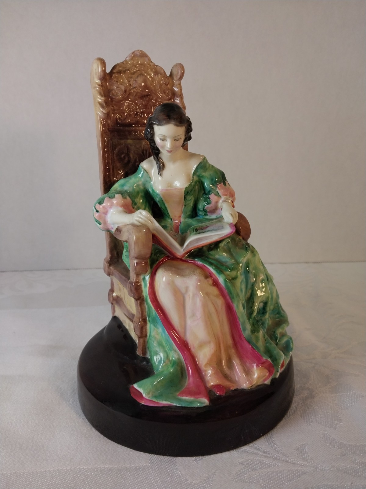 Vintage Royal Doulton Figurine “The Leisure Hour” HN 2055 1949 - Approx 7” Tall