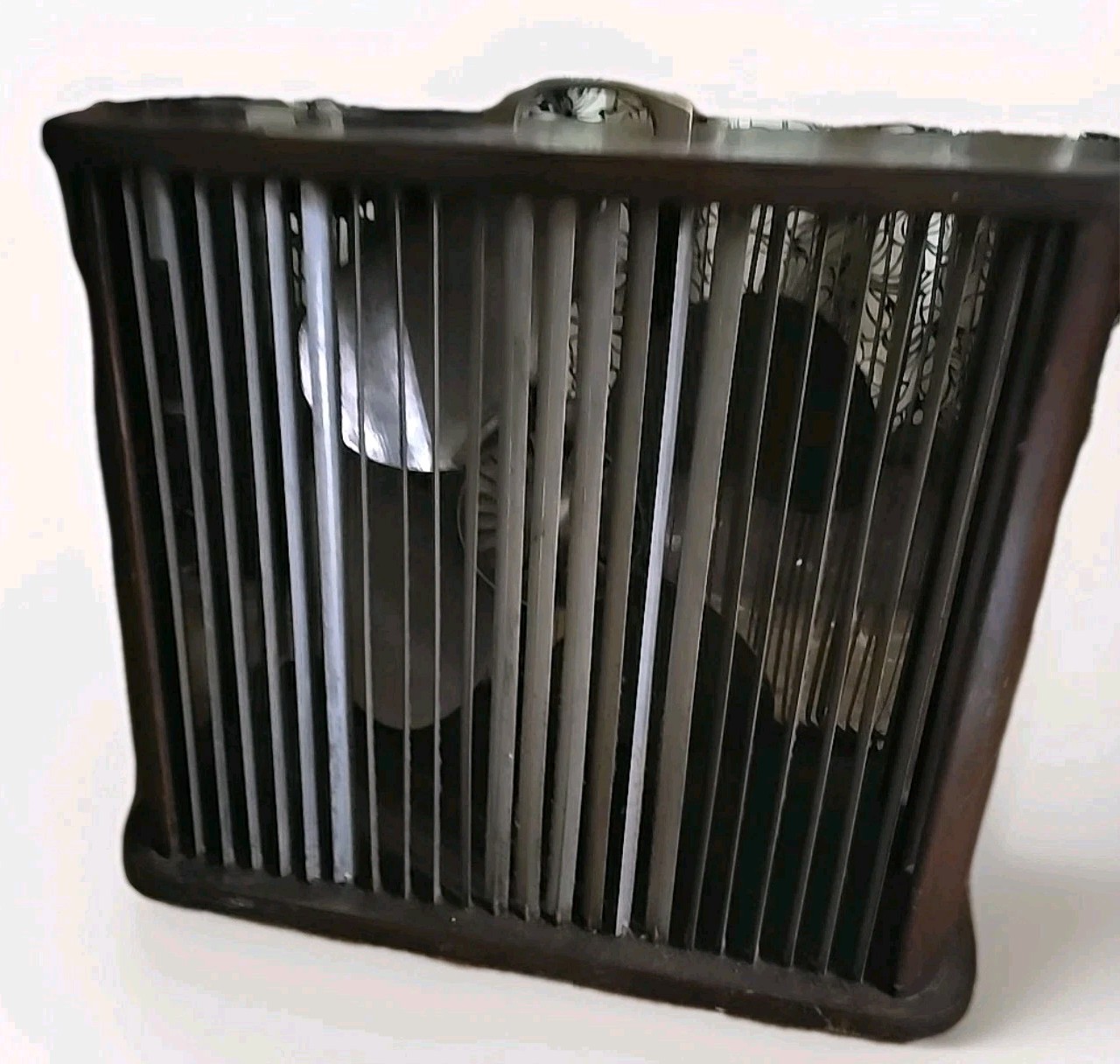 Model 538 MATHES COOLER Antique Four-Speed Control Floor Fan  Wood Vintage 50\'s