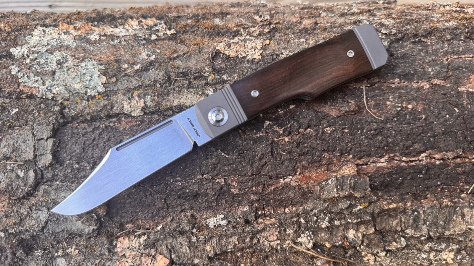 JACK WOLF GUNSLINGER JACK - EBONY WOOD