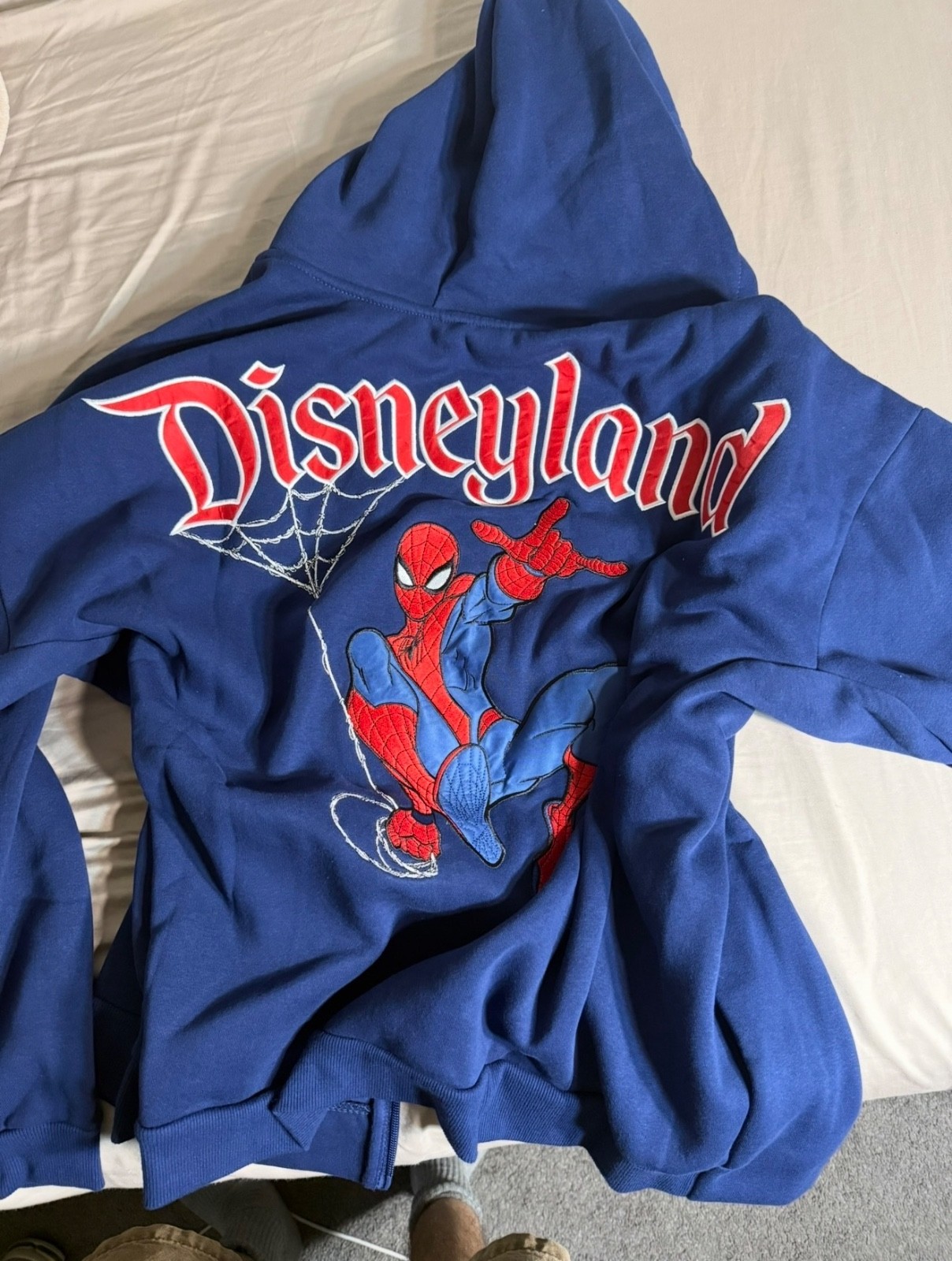 2026 Disneyland Spiderman Zip Up Sweatshirt Hoodie L NWT Disney Parks