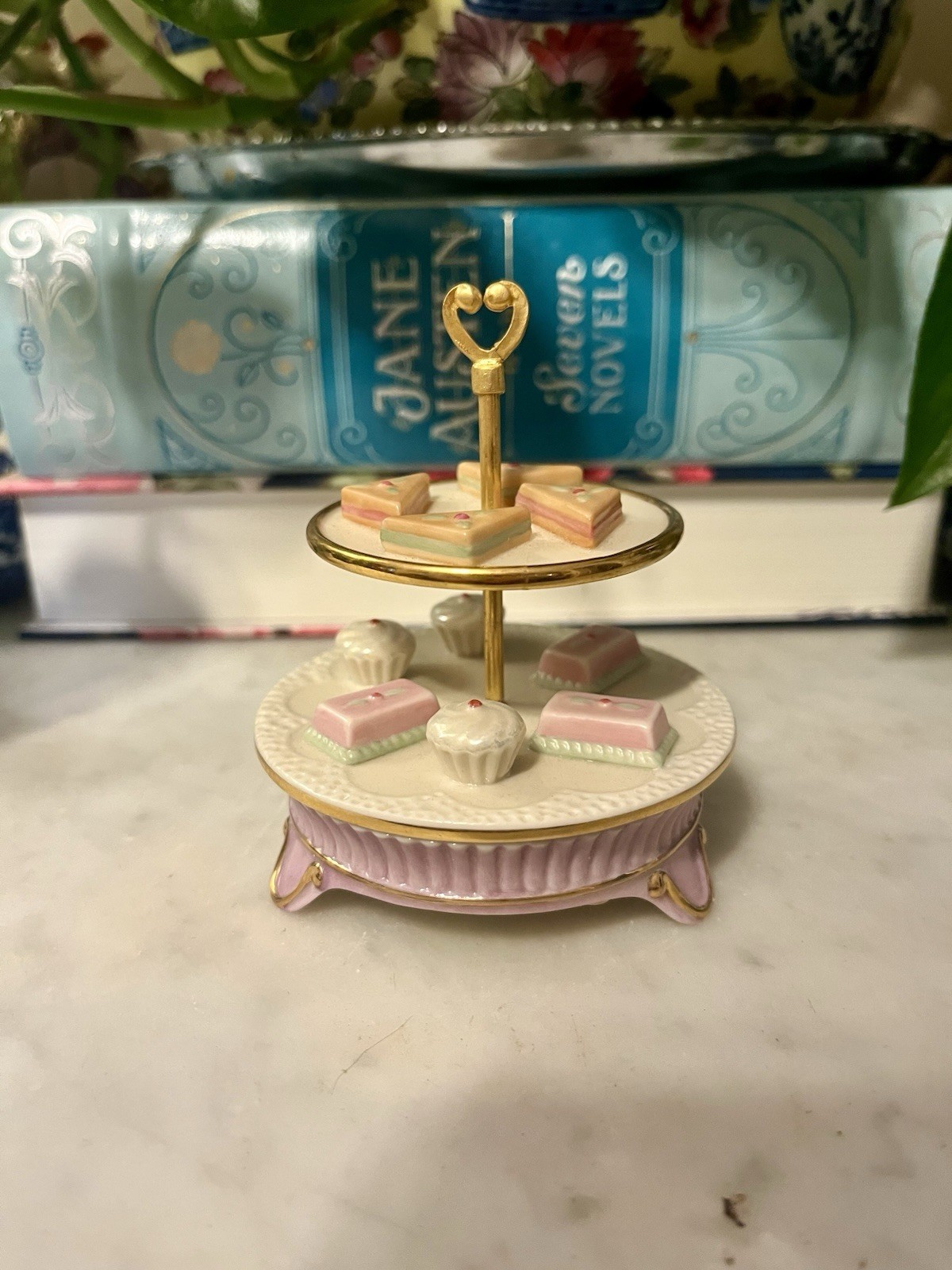 Lenox Village Treasures Tea At The Ritz Petit Fours Box READ