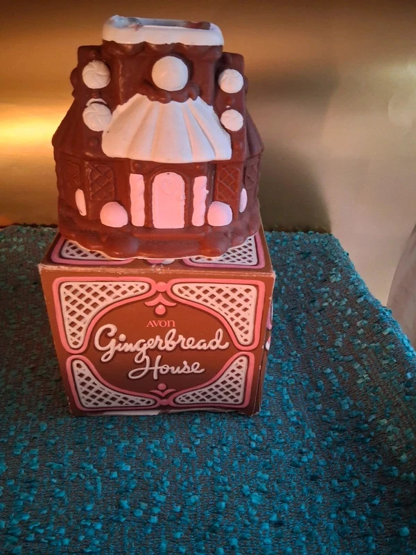 Vintage Avon Gingerbread House Candle in Original Box