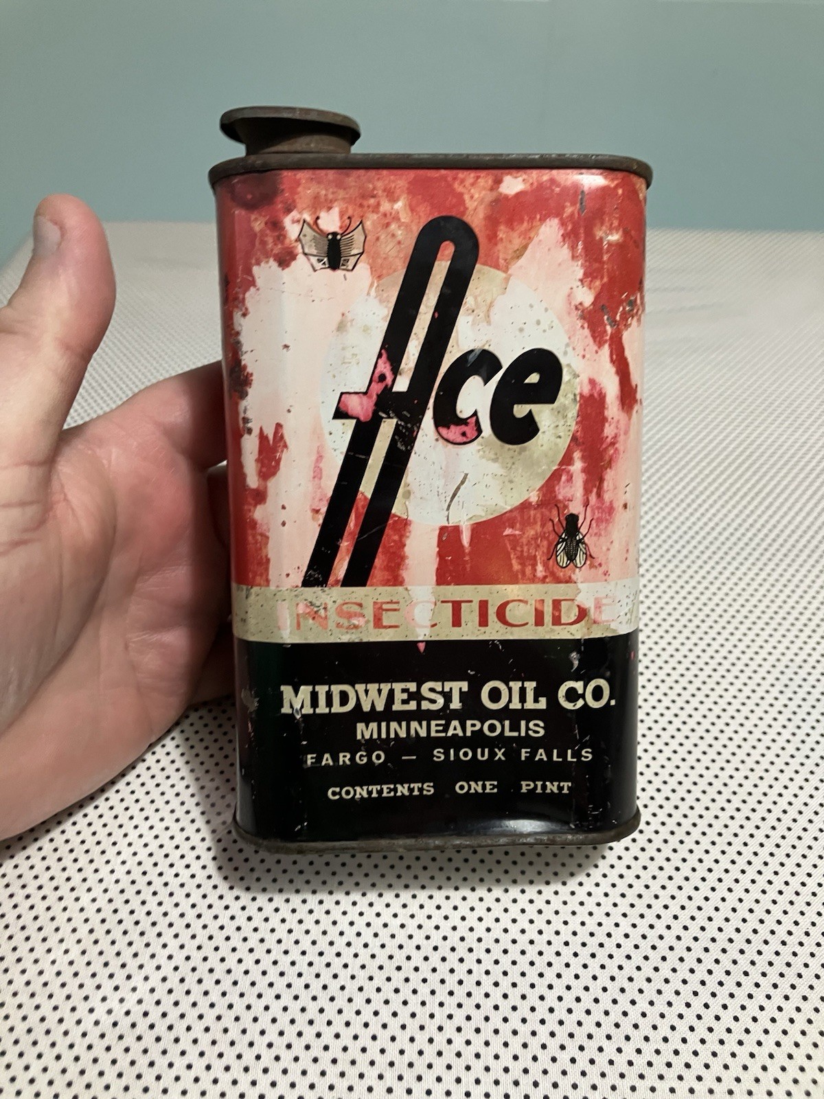 Vintage Ace Insect One Pint Oil Can- Midwest Oil Co. Lots Of Paint Wear Empty