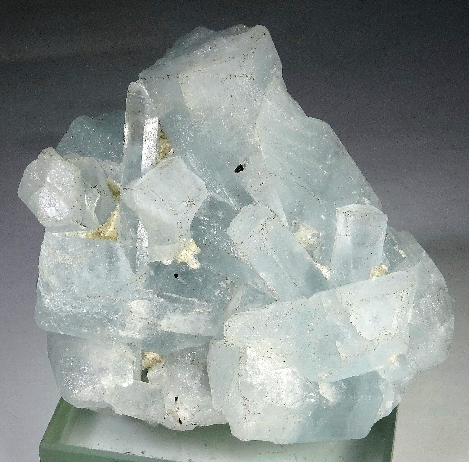 440 CARATS NATURAL AQUAMARINE & FELDSPAR CLUSTER FROM PAKISTAN, (MIX-21),
