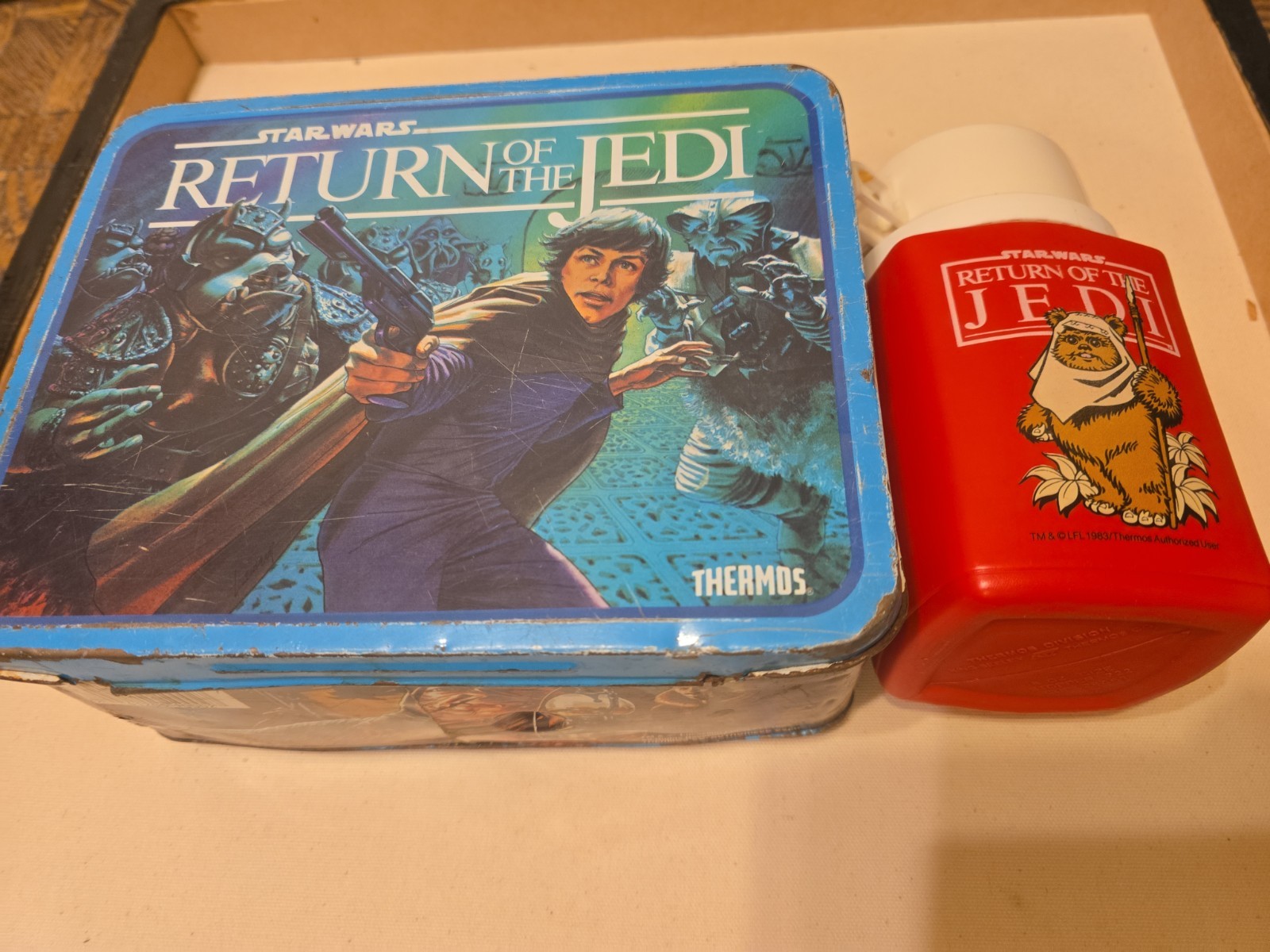 1983 STAR WARS RETURN OF THE JEDI LUNCHBOX AND THERMOS 1983 STAR WARS RETURN OF THE JEDI LUNCHBOX AND THERMOS