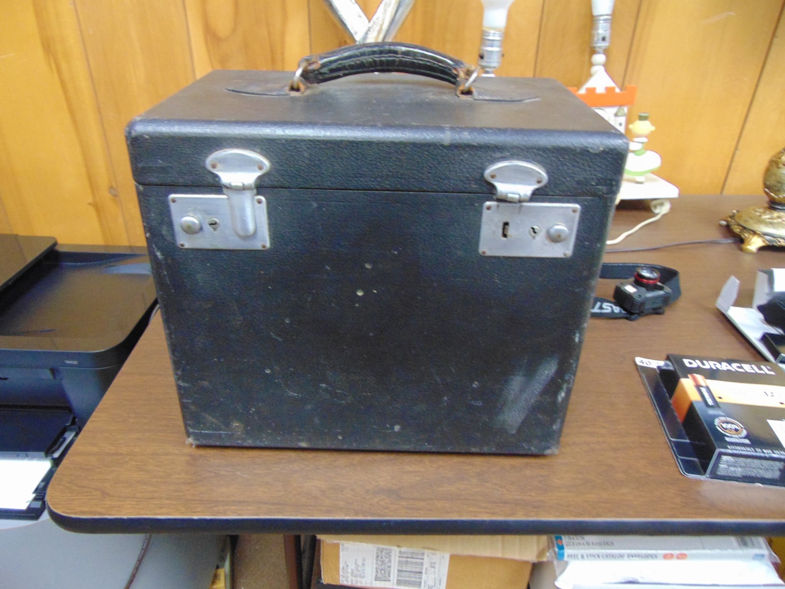 Vintage 1937 Singer 221 Featherweight Sewing Machine Case with attachments.