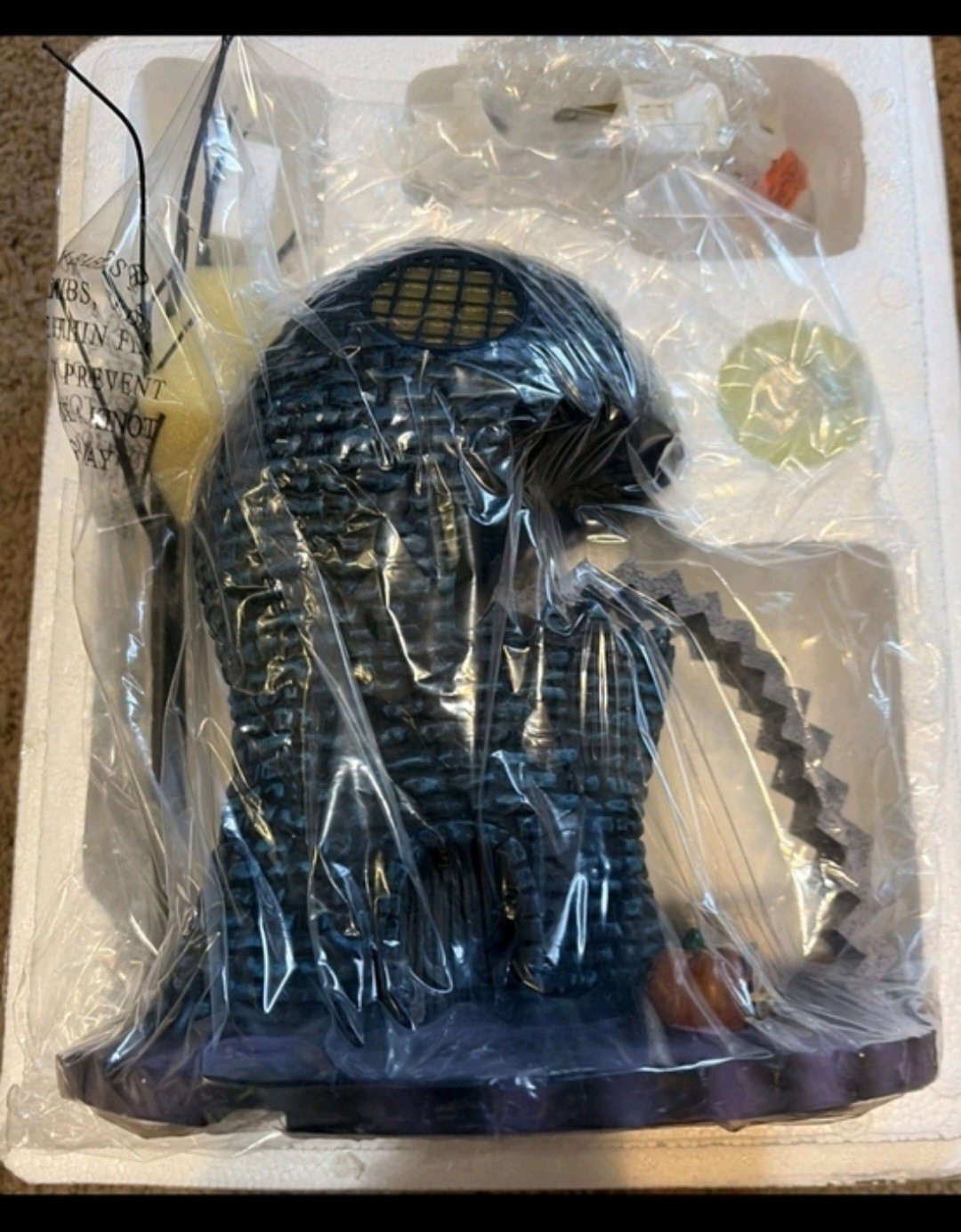 2005/2006 NOS Hawthorne Village Nightmare Before Christmas Lizard House