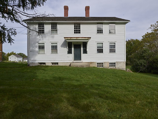 Photo:Canterbury NH 2010s Shaker Village Building White House