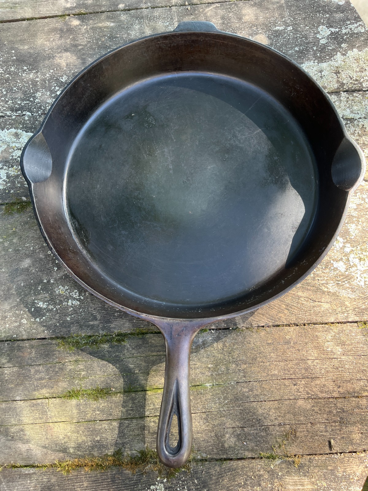 Vintage Griswold No 14 Cast Iron Skillet Large Block Logo Heat Ring 15 1/4