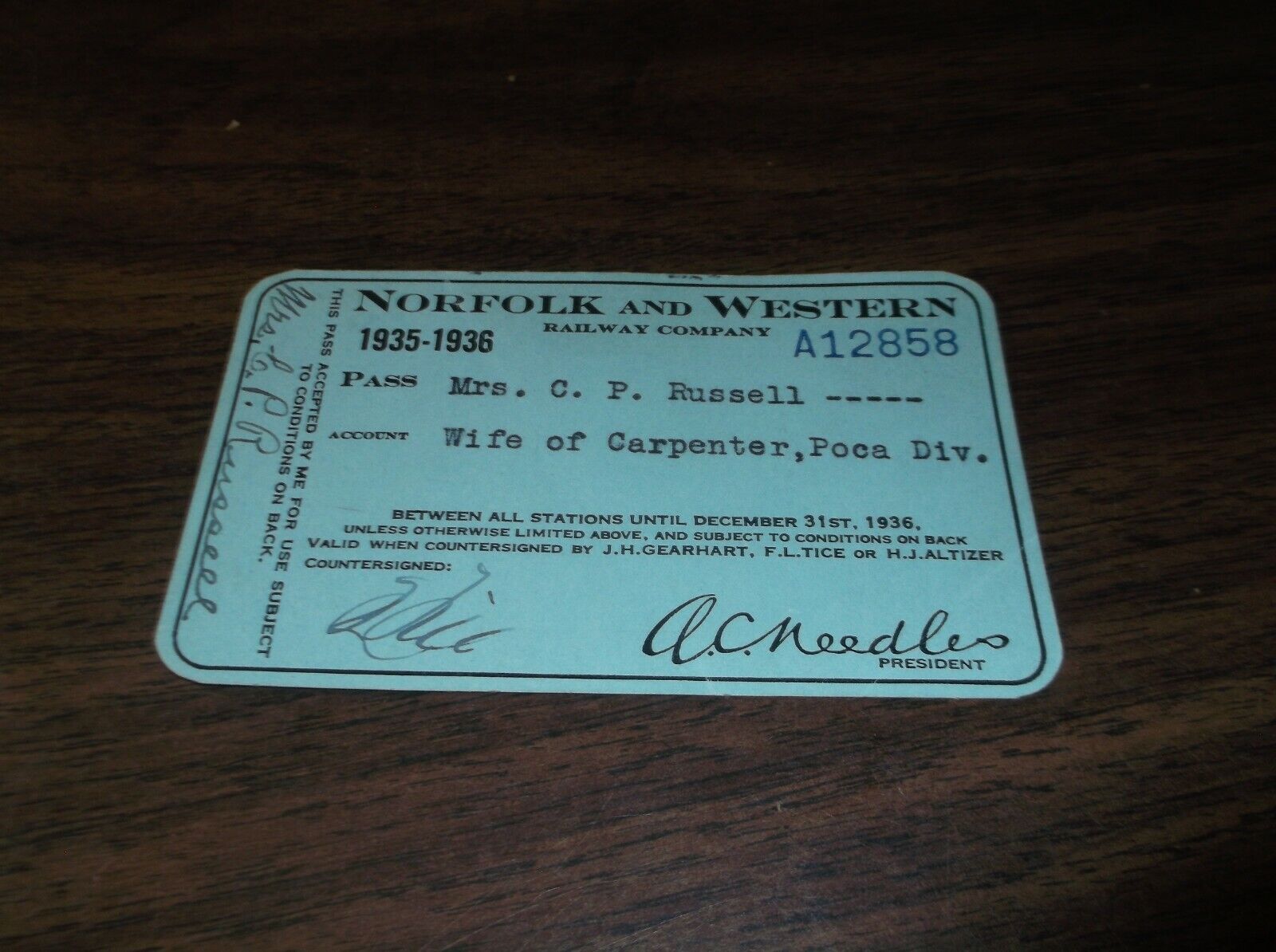 1935-1936 NORFOLK & WESTERN RAILROAD EMPLOYEE PASS #A12858
