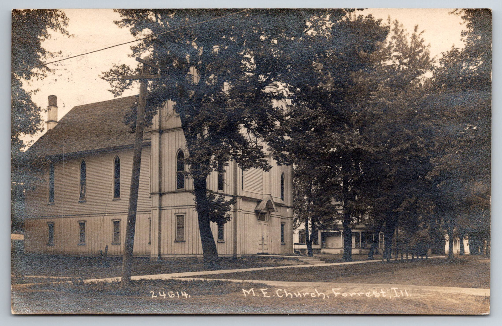 Vintage Postcard IL Forrest M. E. Church RPPC c1913 -*4882
