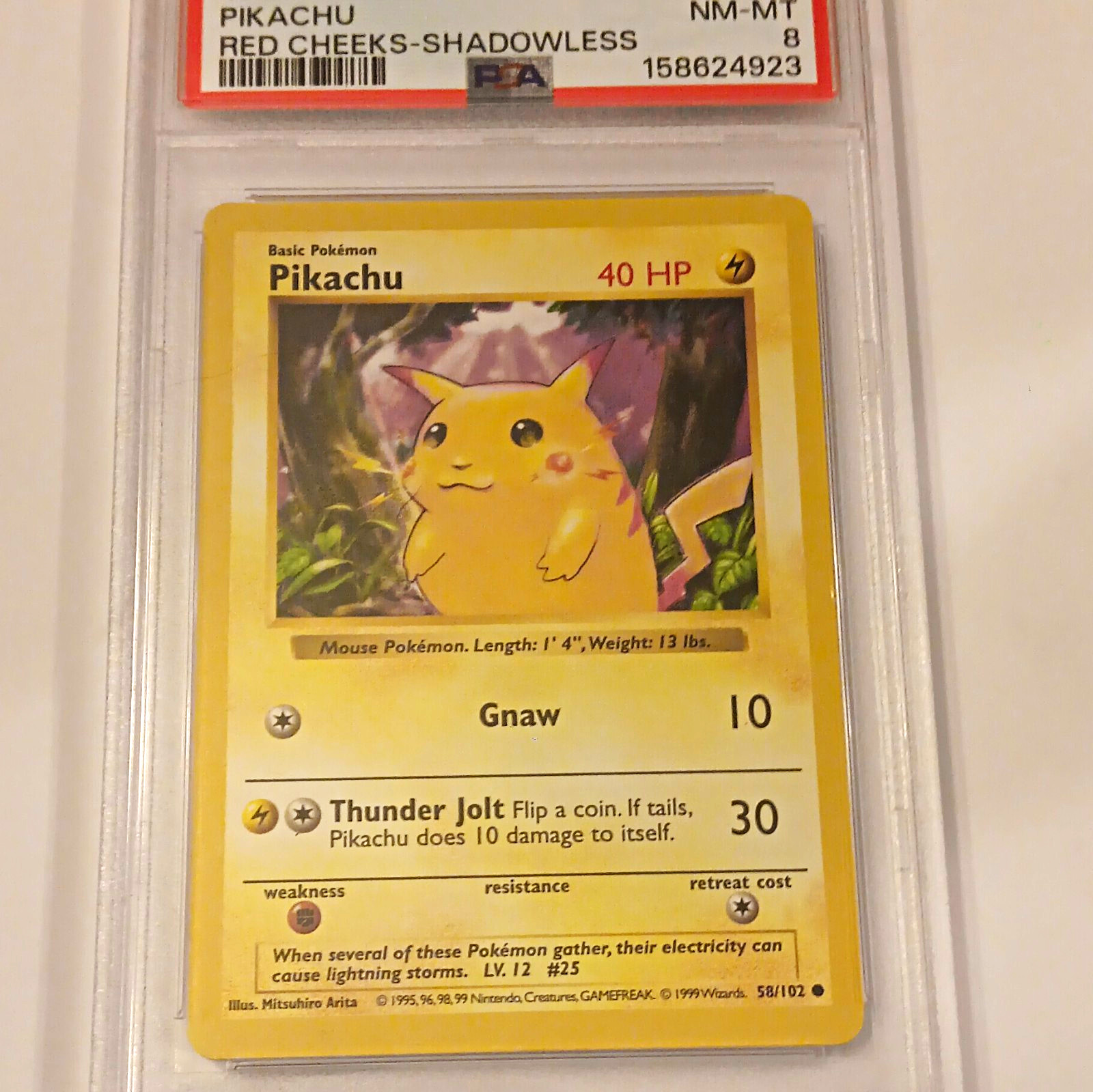 Pikachu 1999 Pokémon Base Set Red Cheeks Shadowless 58/102 PSA 8