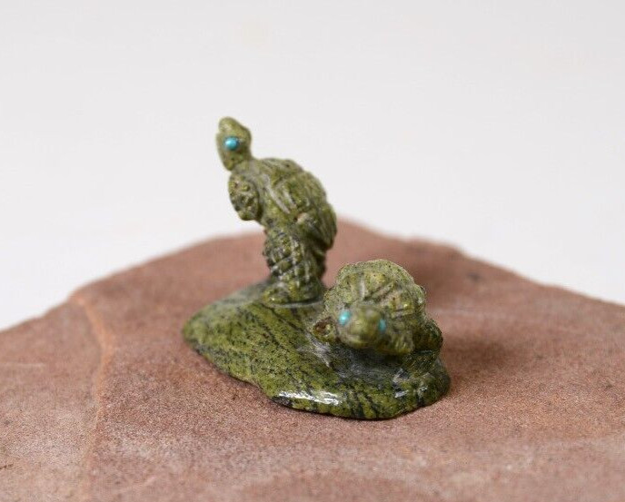 Zuni Turtle Pair Fetish Signed Ron Laahty (d. 2021) Late 20th Century