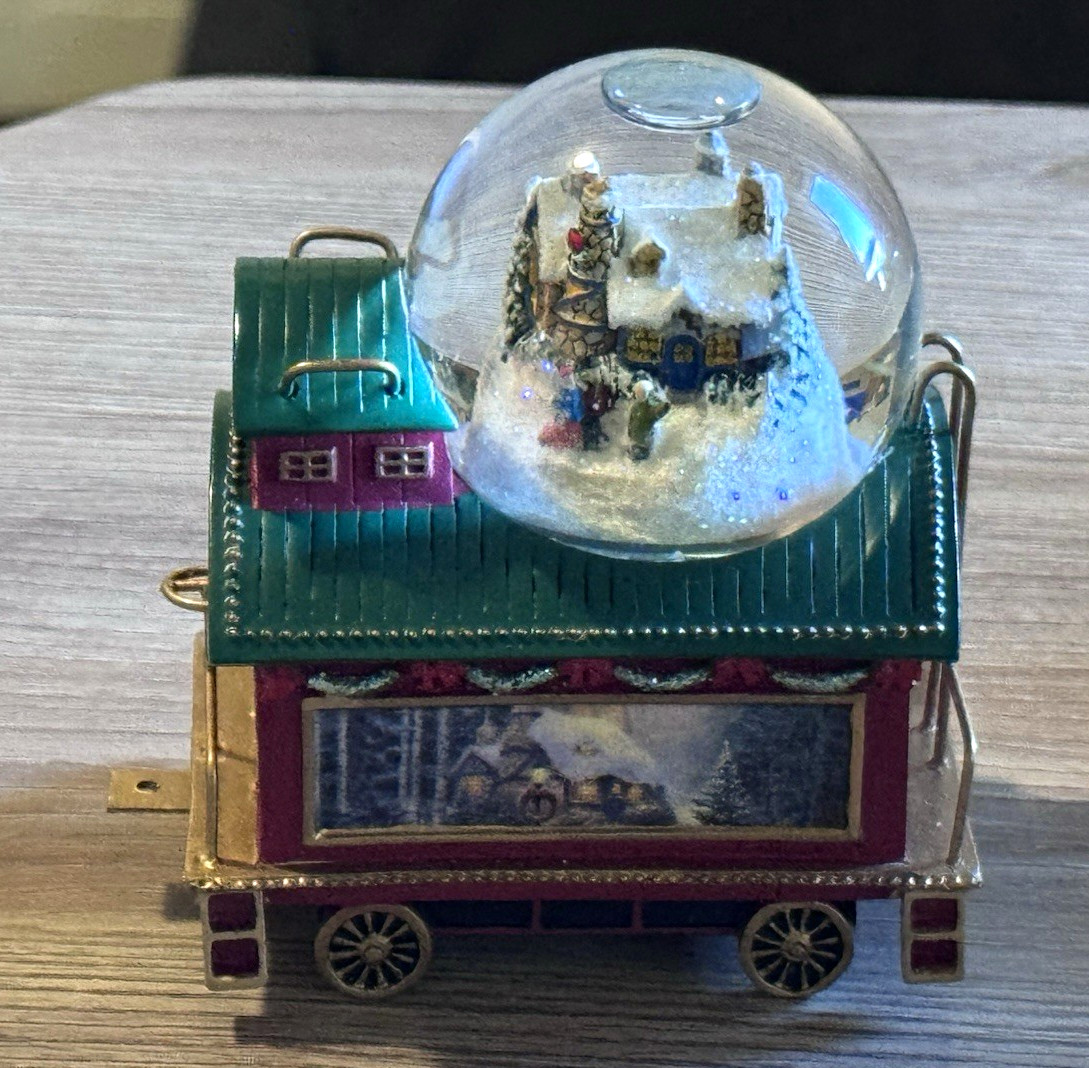 The Bradford Exchange Thomas Kinkade Silent Night Caboose Mini Snow Globe Train