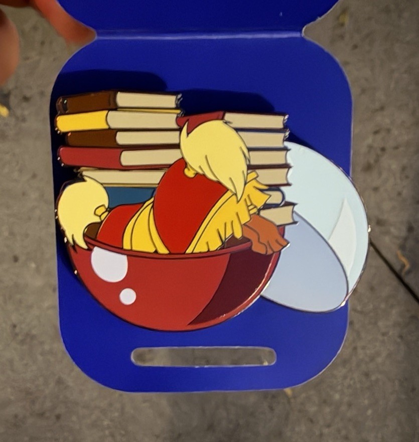 Disneyland Trading Pin Gacha Ball Vending Machine Sultan Stool Beauty & Beast