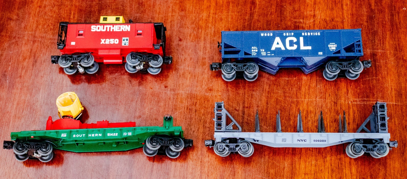 Lionel O Gauge Freight Car Lot 4 Cars Caboose Spotlight Hopper Flatcar