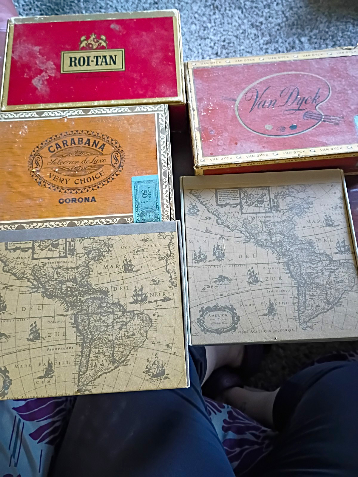 Roi-Tan Vintage Cigar Box Lot w/ Carabana Corona, Van Dyck, Thompson Roi-Tan Vintage Cigar Box Lot w/ Carabana Corona, Van Dyck, Thompson