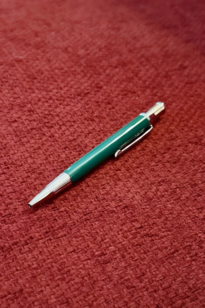 Rolex Submariner Green Oyster Ballpoint Pen Black Ink Luxury Writing Gift Box Rolex Submariner Green Oyster Ballpoint Pen Black Ink Luxury Writing Gift Box