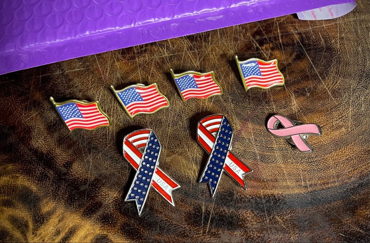 Pin Lot 6 - 2 USA Pins + 4 Gold American Flag Pins + bonus 