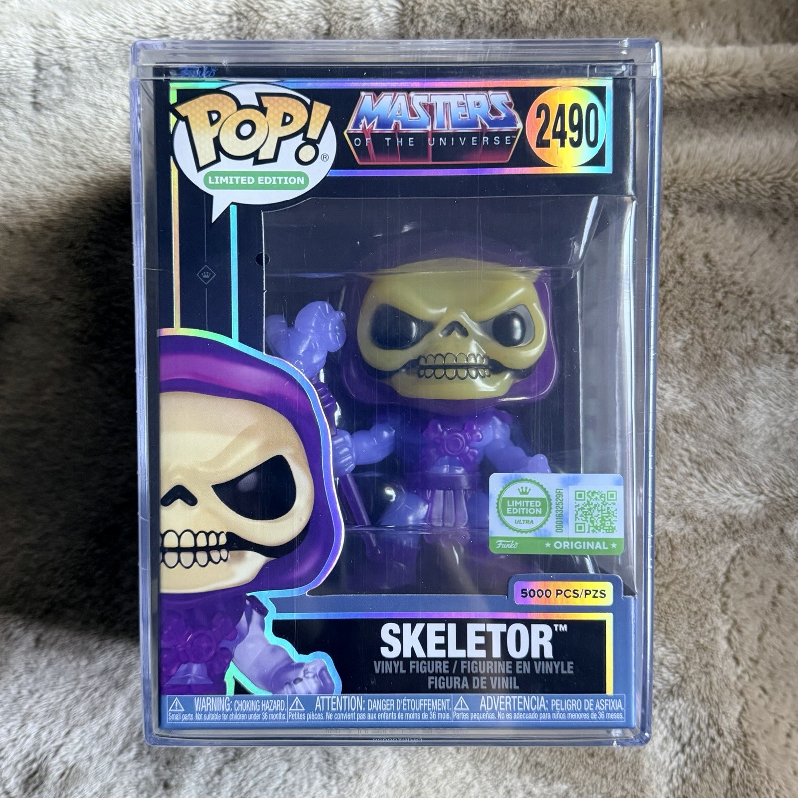 Funko Pop Skeletor (Translucent) #2490 LE 5000 W/ Pop Protector IN HAND