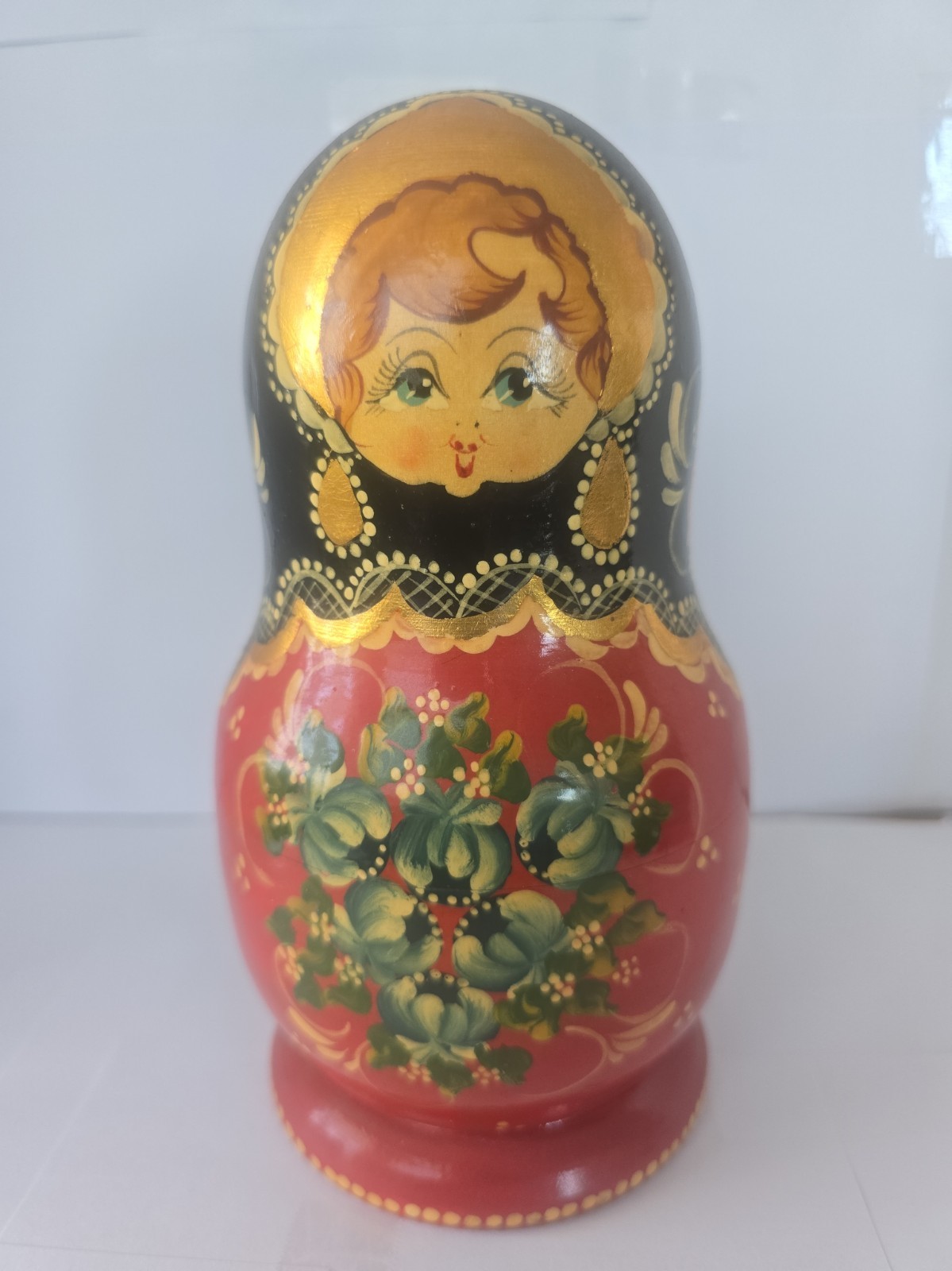 VTG Russian Matryoshka Gold Leaf Nesting Dolls - 7 Pieces - 8in Tallest, Signed 