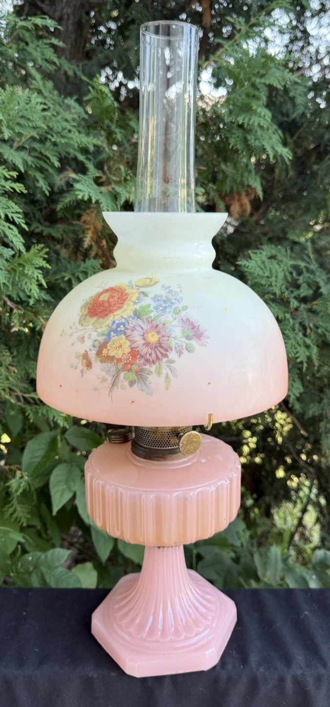 Antique 1935 - 36 Aladdin Corinthian Pink Moonstone Oil Lamp - With Shade