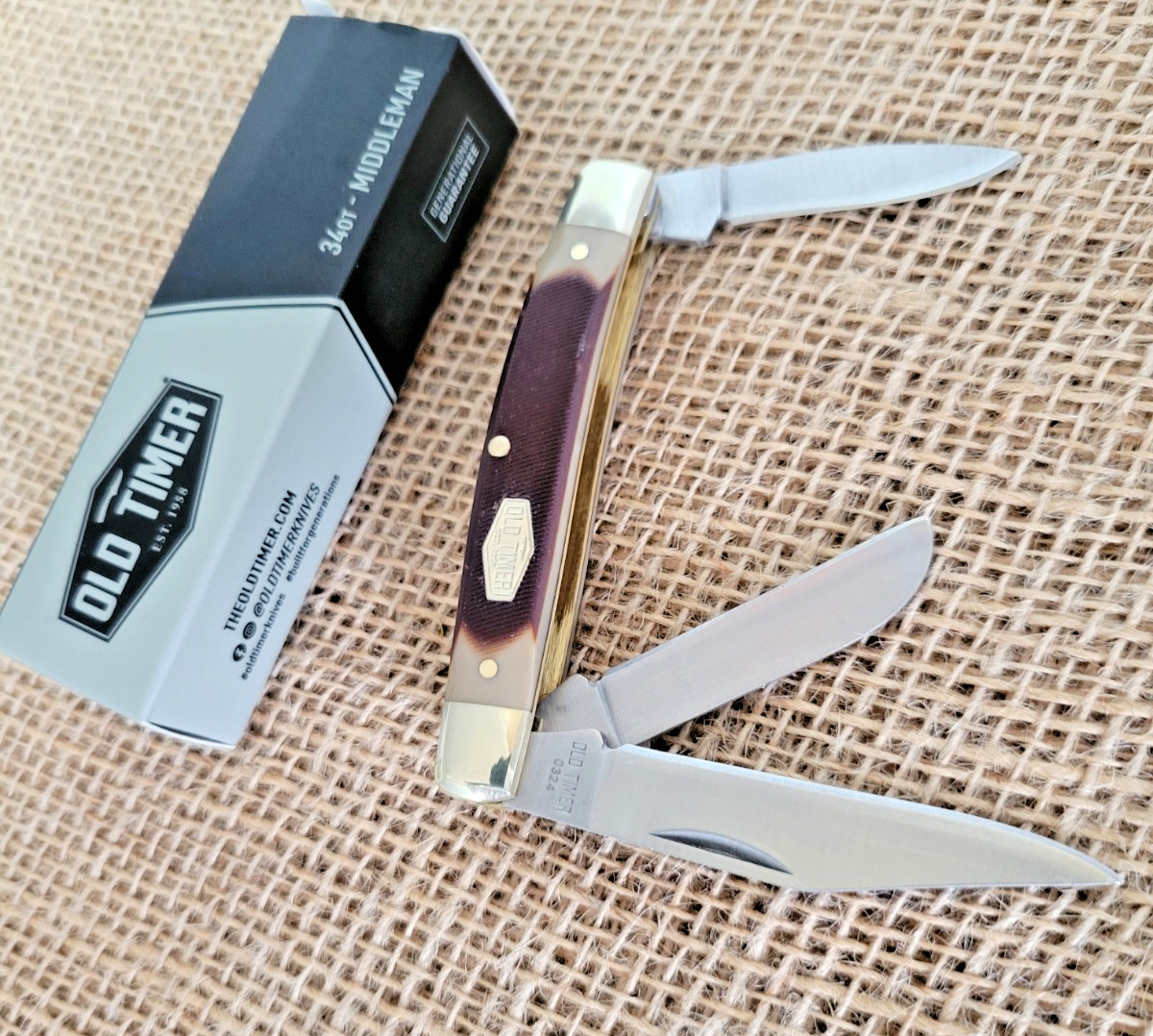 Schrade Old Timer Middleman Pocket Knife Stainless Steel Blades Delrin Handle