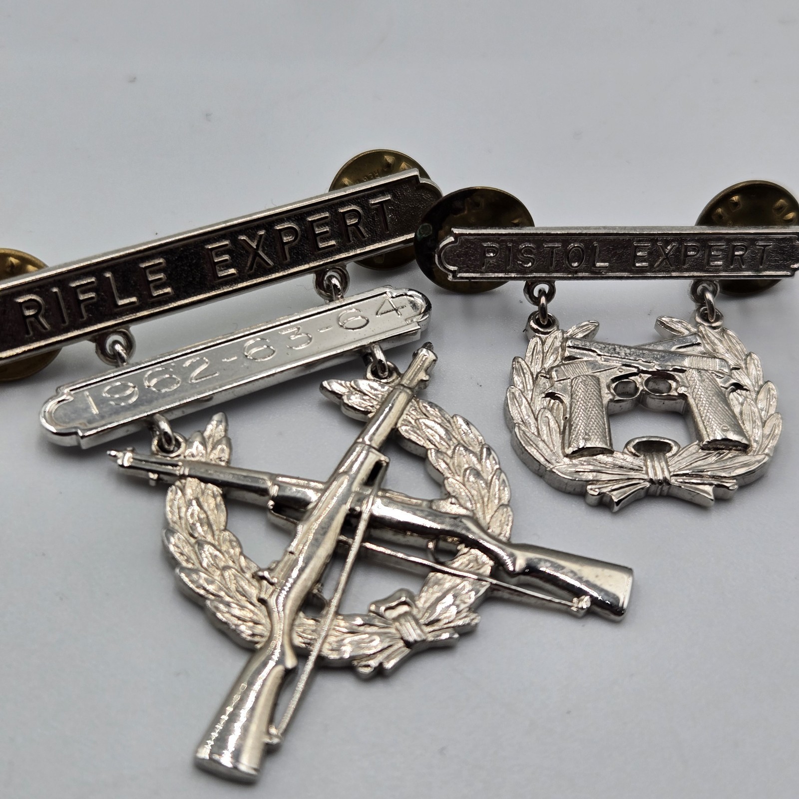 2 Vintage 1962-64 War Sterling USMC Rifle Pistol Expert Badges Pin Stamped Krew 2 Vintage 1962-64 War Sterling USMC Rifle Pistol Expert Badges Pin Stamped Krew